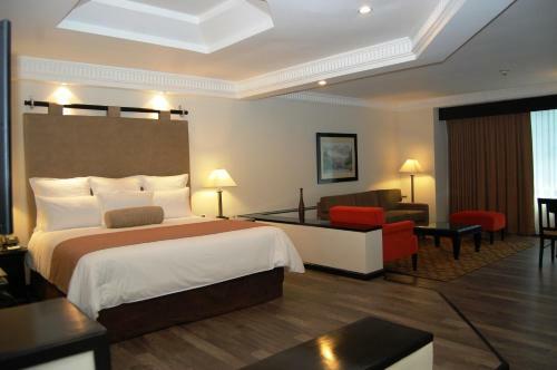 Grand Tikal Futura Hotel