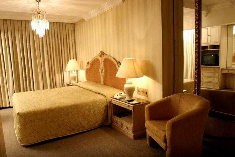 Sabe Center Hotel
