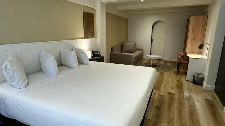 Gardi Hotel & Suites
