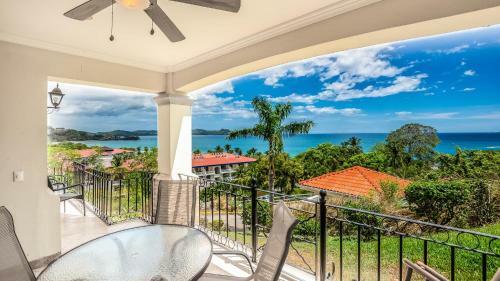 2-bedroom Ocean-view Condo In Flamingo With Pool