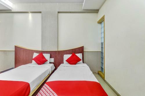 Oyo 84390 Hotel Green Grand
