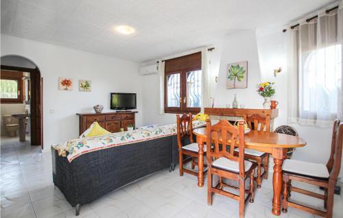 Amazing Home In Miami Platja With 2 Bedrooms