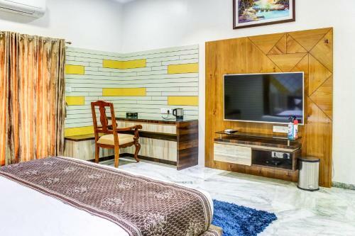 White House 5bhk Villa