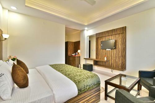 Hotel Comfort Court