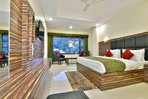 Hotel Comfort Court