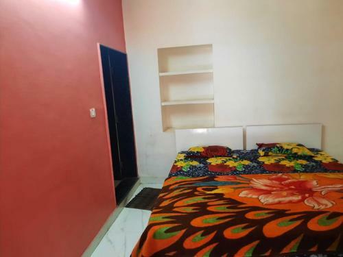 Home Stay Pink House