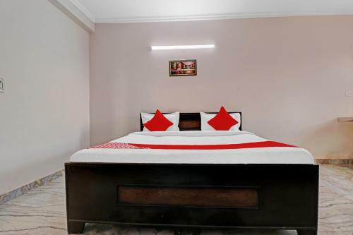Oyo 86530 Hotel Empire Inn