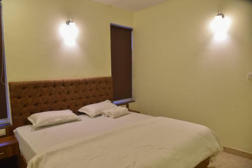 Hotel Eden Stays - A Unit Of Av Associates