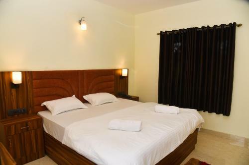 Hotel Eden Stays - A Unit Of Av Associates