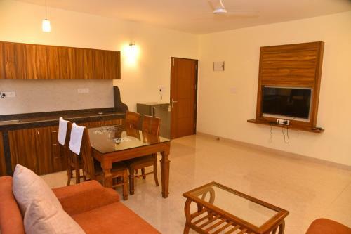 Hotel Eden Stays - A Unit Of Av Associates