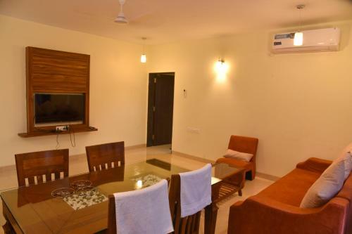 Hotel Eden Stays - A Unit Of Av Associates