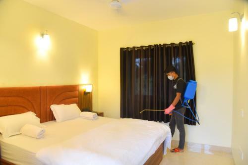 Hotel Eden Stays - A Unit Of Av Associates