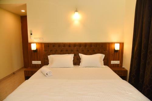 Hotel Eden Stays - A Unit Of Av Associates