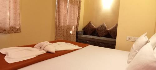Golden 4bhk Private Villa