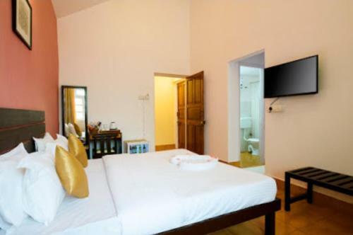Hotel Rajmahal Beach Resort