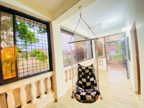 Mountain View Villa With Private Terrace, Candolim