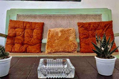 Mountain View Villa With Private Terrace, Candolim