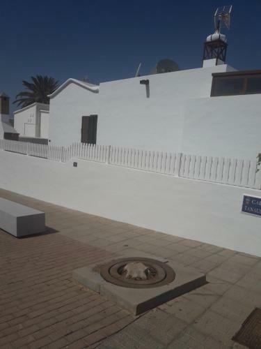 Villa Corona Roses