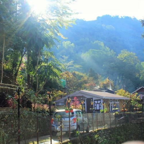 Travellers Homestay-offbeat Destination