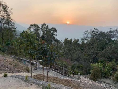 Lamahatta Village Resort