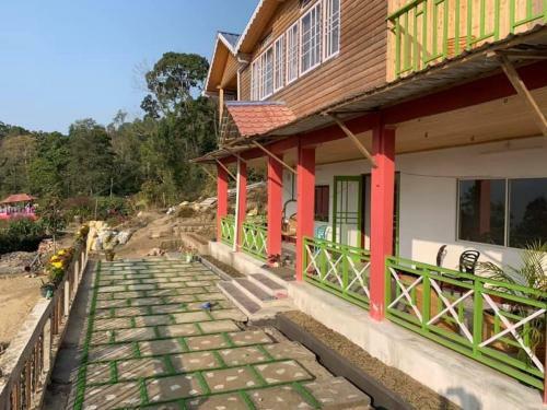 Lamahatta Village Resort
