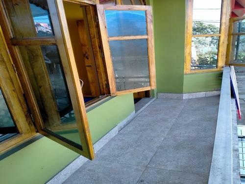 Sherpa Residency And Farmhouse
