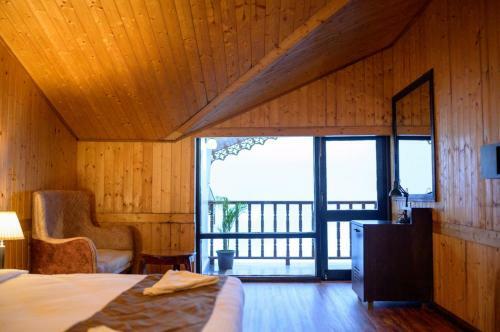 Hotel Istana Resort & Spa