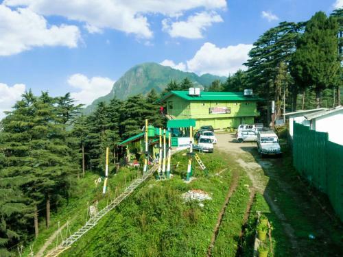 Hotel Dhanaulti Jungle Resort