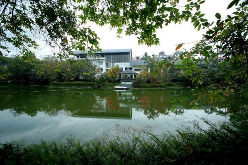 Hotel Emerald Hills Club