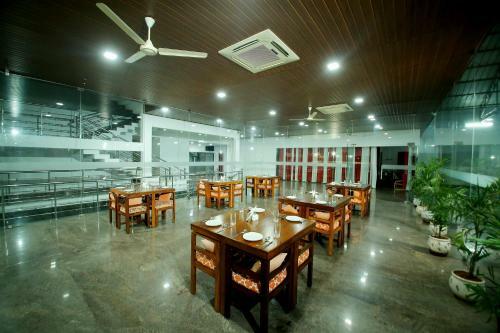 Hotel Emerald Hills Club