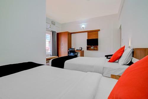 Hotel Vaccinated Staff- Capital O 74715 Phoenix Holidays
