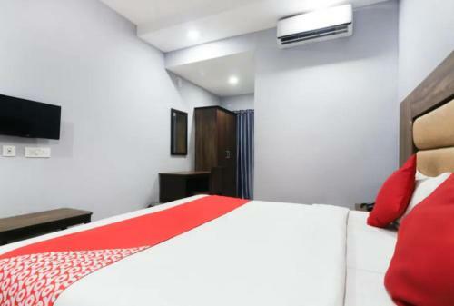 Hotel Central Queens Residency - Cochin