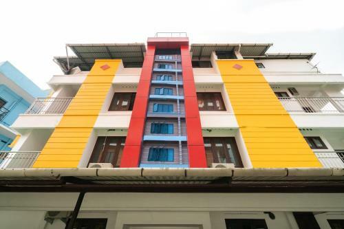 Hostal Oyo Home 49697 Aj Apartments