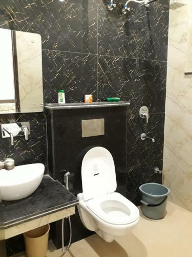 Hotel Gokul Grand