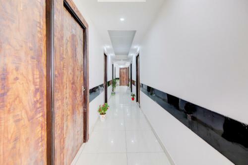 Hotel Collection O 81682 Vibes Inn