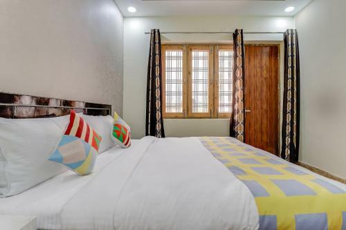 Hostal Oyo 79154 Exotic Stay