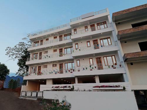 Hostal Oyo 79154 Exotic Stay