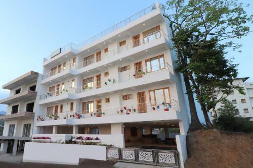 Hostal Oyo 79154 Exotic Stay