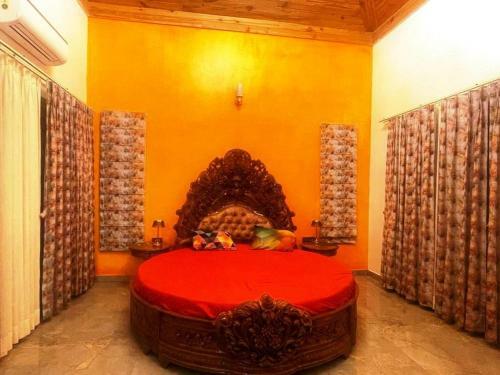 Lodge Yt Mansion