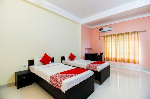 Hotel Vaccinated Staff- Collection O 36138 Aditya Guest House 1