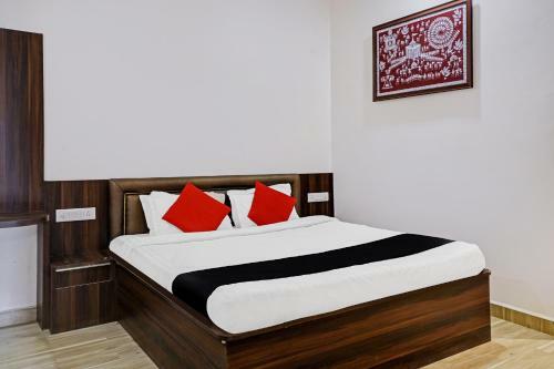 Collection O 79926 Hotel Pahuna