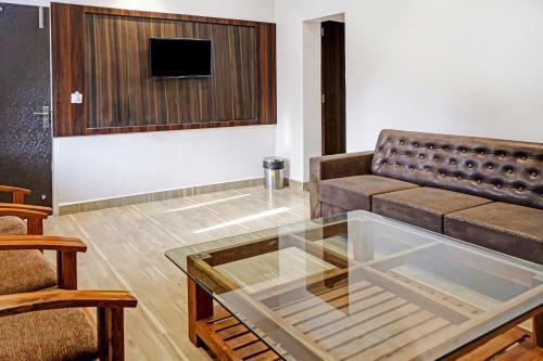Collection O 79926 Hotel Pahuna