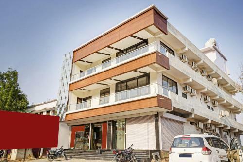 Collection O 79926 Hotel Pahuna