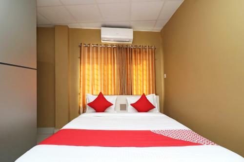 Hotel Oyo 23648 The Ritz