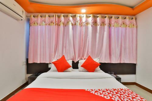 Oyo 24921 Hotel Shree