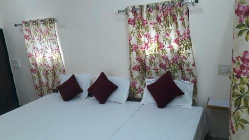 Bed & Breakfast Gurukrupa Bunglow