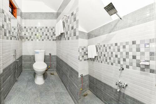 Hostal Vaccinated Staff- Oyo 78059 Sam Apartment