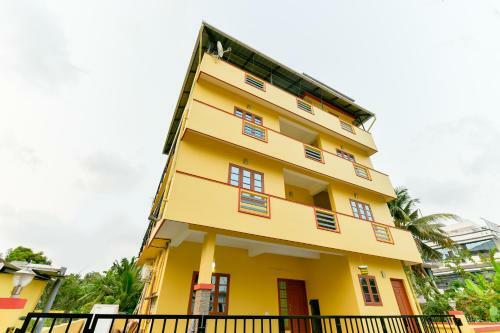 Hostal Vaccinated Staff- Oyo 78059 Sam Apartment