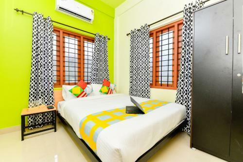 Hostal Vaccinated Staff- Oyo 78059 Sam Apartment
