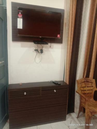Lodge Priya Hotel